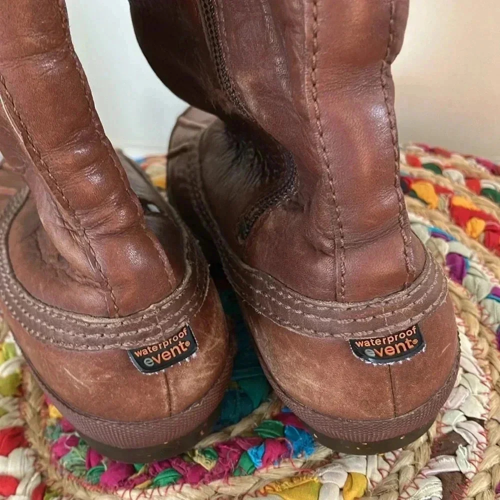 UGG brown leather cream sheepskin high  lace boots - Picture 4 of 8